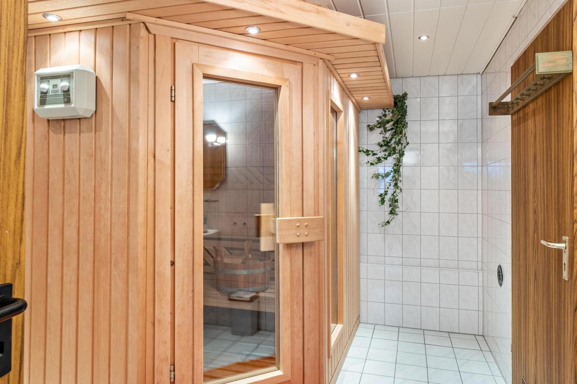 Ferienwohnung Bei Franka Mit Sauna Freiburg im Breisgau Ngoại thất bức ảnh