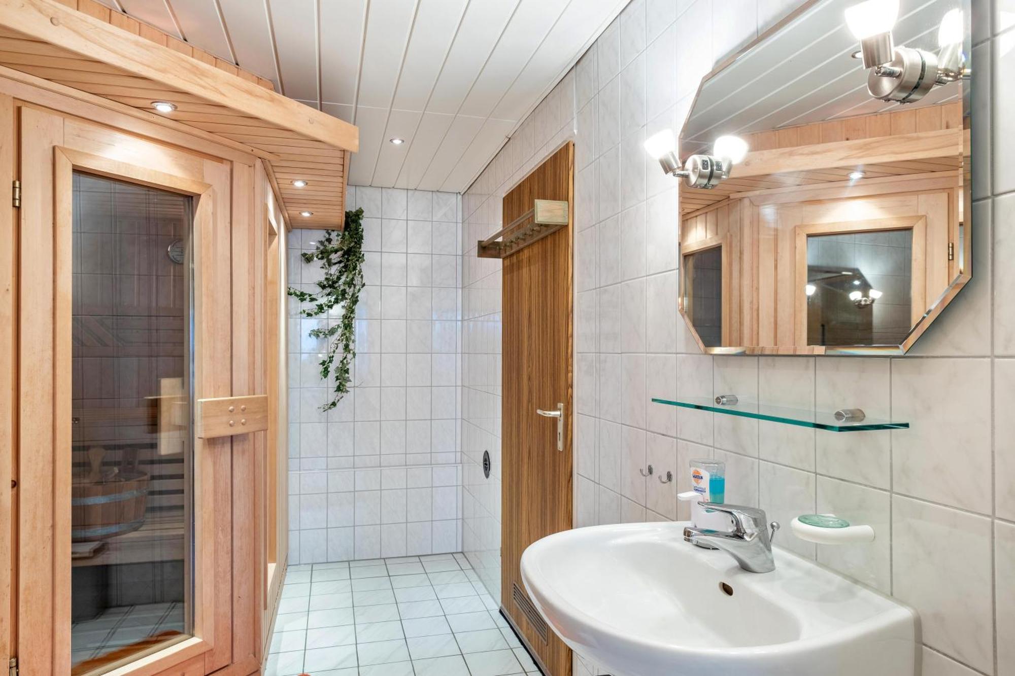 Ferienwohnung Bei Franka Mit Sauna Freiburg im Breisgau Ngoại thất bức ảnh